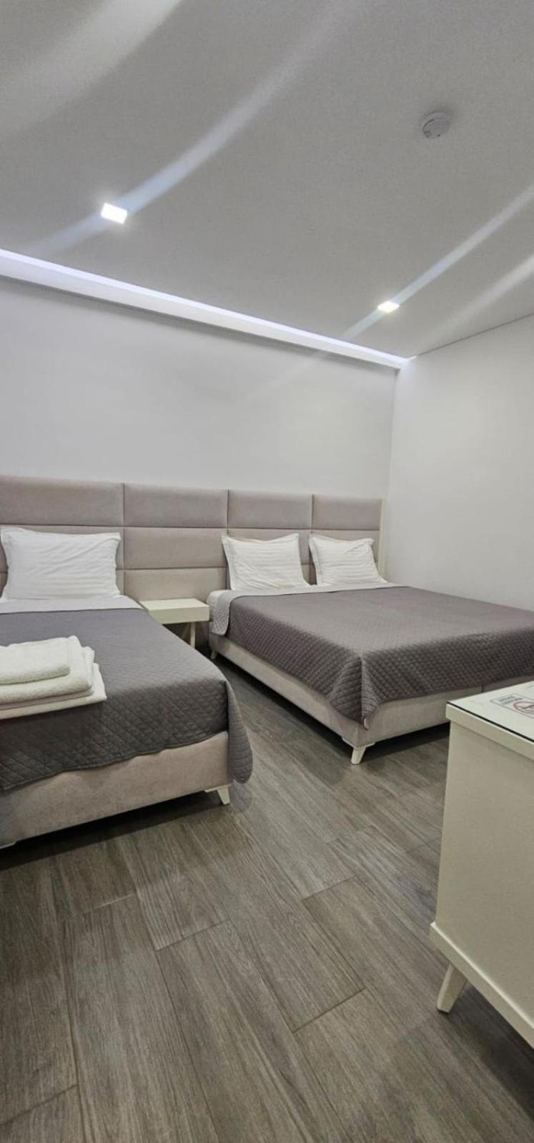 Hotel Edina Apartments By Hp Sarandë Exterior foto
